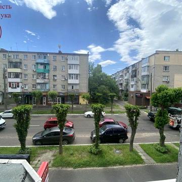 Продаж однокімнатної квартири центр 2 поверх