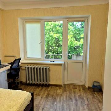 Квартира комунальна з балконом Київ Соломянський район неподалік Вокзальна Олімпійська Протасів яр Палац спорту
