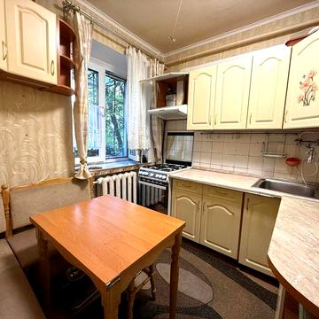 Продам 2к Квартиру Метро Дарниця