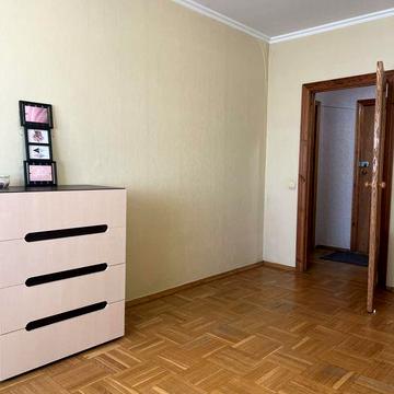 Продам 1 кімнатну квартиру вулиця Захисників Украіни