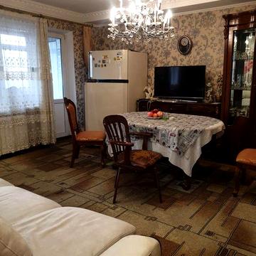 Сдам 2х комнатную квартиру с евроремонтом,м.печерская