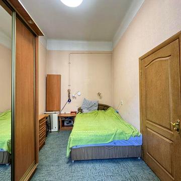Терміновий продаж 2 кімнатної квартири на вул. Ярослава Мудрого. Ближній центр