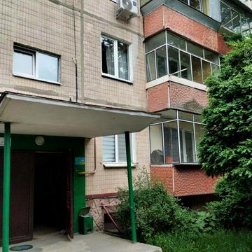 Вул.Наукова,4-(Тролейбусна)-2 ізольовані-12000грн.рн