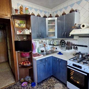 Продам 2 ком. Чешку на Тополе 3!