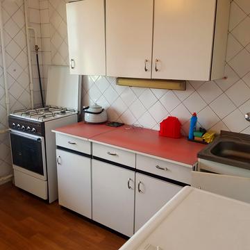 Автозаводська вул., 27
