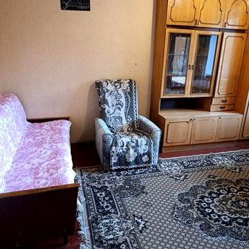 Терміново здається 1 км квартира р-н Будівельників, вільна, ключі!