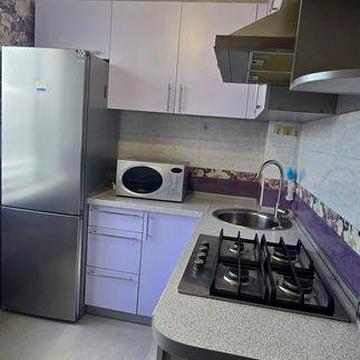 Продам 1 комнатную квартиру на Героев Труда