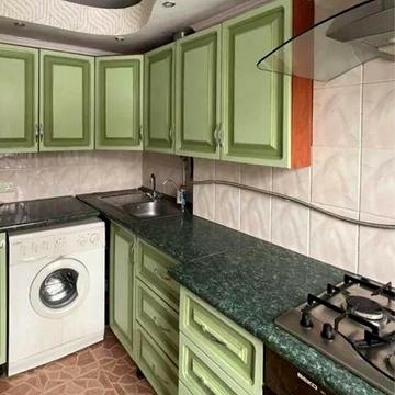 2к квартира на проспекті Юнності, вільно