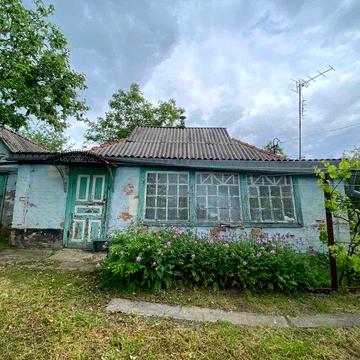 Продам невеликий будинок у мальовничому місті