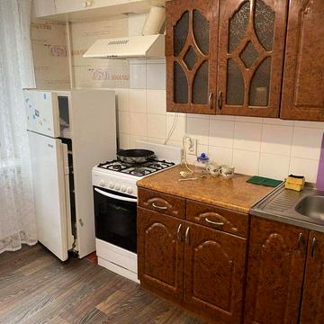 Здам 1 кім по вул Перемоги