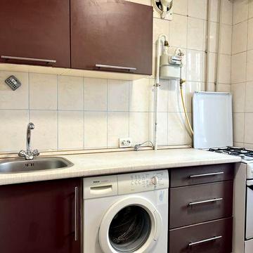 Дуже зручне місце. Алмазний. Оренда 2 кімнатної квартири