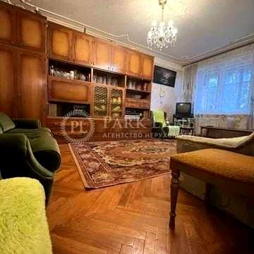Продам 2к квартиру в центре Шелковичная Крещатик Майдан Кловская
