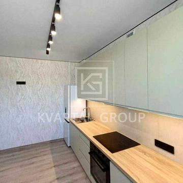 Продаж нової видової 1-кімнатної квартири з ремонтом.Формат заходь і живи