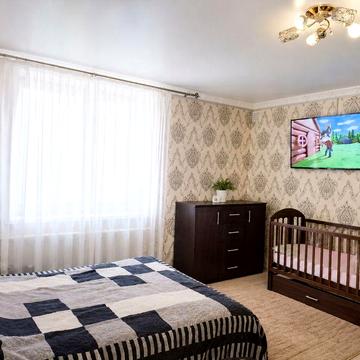 Продаж центр  однокімнатної квартири,продаж 38 м кв Сторожинецька