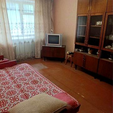 Продам 2 кімнатну квартиру вул.Відінська
