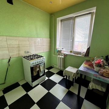 Продам 1к квартиру з частковим ремонтом
