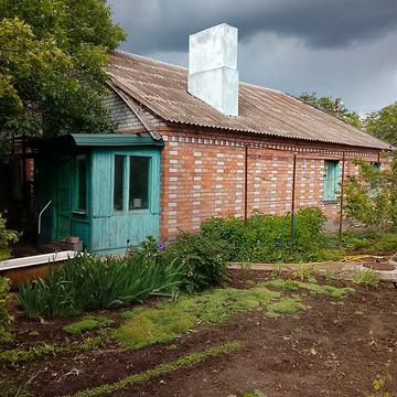 Продам просторий будинок