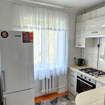 Оренда 3х кім.квартири по вул.Небесноі Сотні ціна400 дол.