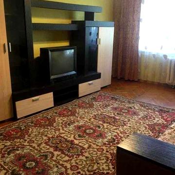 Продам 3к кв. метро Армейская 5 минут пешком