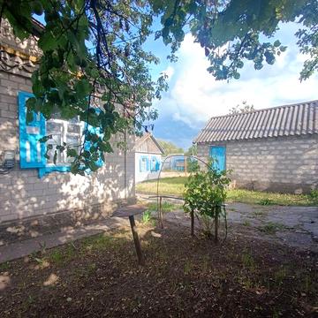 Продам будинок 8*9 ,з гаражем в Аулах