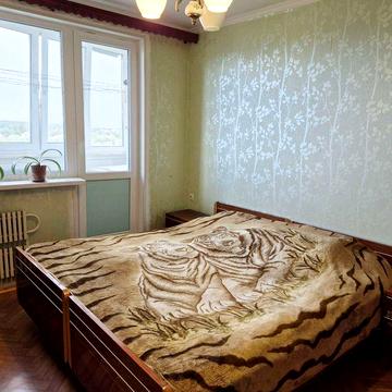 Продам 3-кімнатну квартиру м. Салтівське (Героїв Праці) вулиця Леся Сердюка, 54