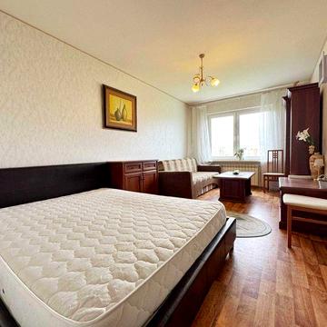 Продаж 1к квартири Максимовича 9Б Голосіївський район БЕЗ %