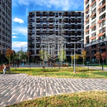 Продам 1-кімнатну квартиру, ЖК Варшавський Мікрорайон, Без Ремонту. ЖК Варшавский Микрорайон