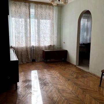 Продається 2-к квартира . Нивки, житловий стан. Тешебаєва 58, 1/5, 43 м2