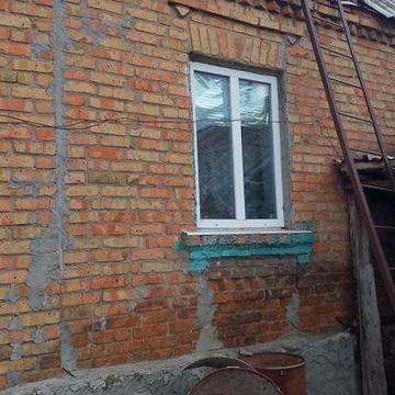 Хата в селі біля боковеньки