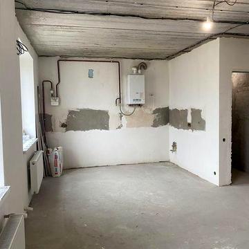Продаж! 2 кімнатна в Бучі 80 м2 із газом, зданий будинок. Поруч школа, супермаркети, зручна локація! Державні програми - так!