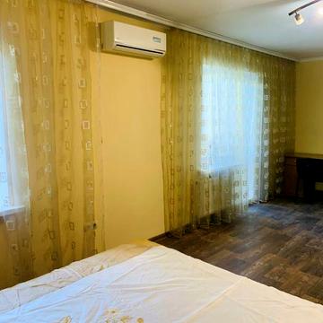 Здається 2-кімнатна на Пішонівській