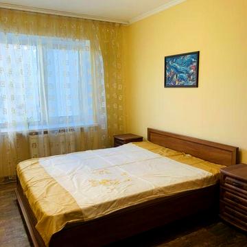 Здається 2-кімнатна на Пішонівській
