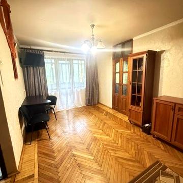 2х к кв вблизи ст.м. Дворец спорта. 3-й этаж. Реальная-35500$. Сертификат