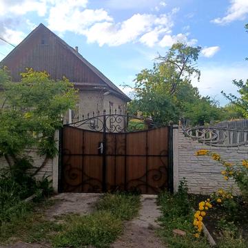 Продам будинок з ремонтом