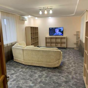 2-х кімнатна квартира в ядрі центра біля McDonalds. Власник