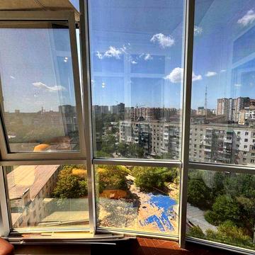 Ексклюзив біля Парку Перемоги! Проста квартира 68 м² у статусному будинку. Стель 3 м, генератор, підземний паркінг, ціна всього $80 000