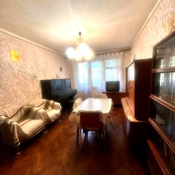 Академіка Філатова вул., 28