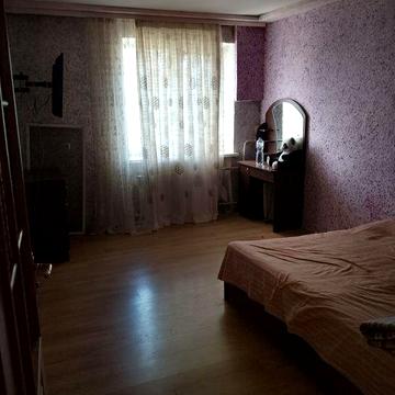 Сдам 2 ком квартиру от хозяина на Балковской возле суда 9 этаж 5500 в месяц+комуналка