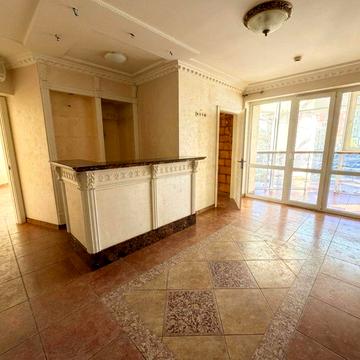Продаж 3-к квартири, вул. Соборності 52, центр, цегляна новобудова