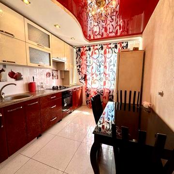 Продам квартиру в центрі міста