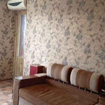 Продам 2х кімнатну квартиру по червоній лінії на 17 кварталі
