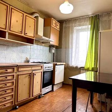 Без комісії. Продається світла та простора 1-кімнатна квартира.