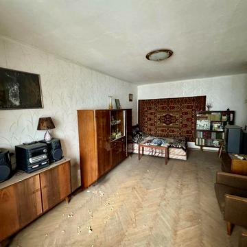 Продам 2к.кв. Євгенія Коновальца 15 к 2.