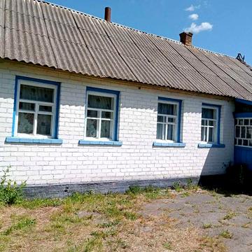 Продам власний будинок у сільській місцевості