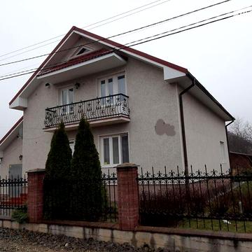 Довгострокова оренда 4к Дім Родини Стебельських вулиця