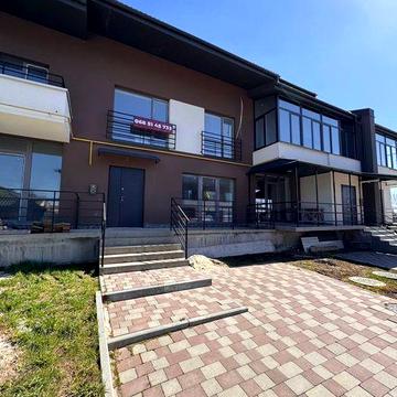 Продаж таунхаусу у Кленовому Гаю
