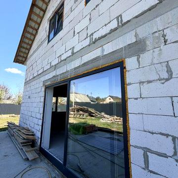 Будинок 190 м² у Лісовій Бучі, вул. Набережна — $180 000. Ділянка 9 соток, підвал, газове опалення.  Дизайн проєкт у Подарунок.