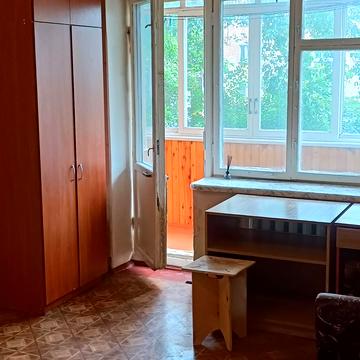 Пятницька вул., 32