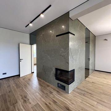 Продаж нового будинку з терасою та каміном у Дмитрівці. 11 соток