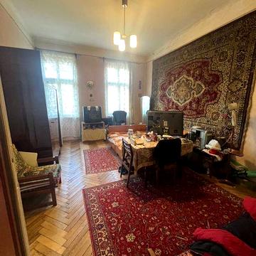 Продаж 2-кімнатної квартири по вул. Коновальця, 23